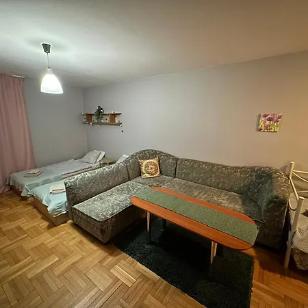 Do Wynajecia - Podwislocze 8a Hostal