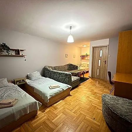 Do Wynajęcia - Podwisłocze 8a *