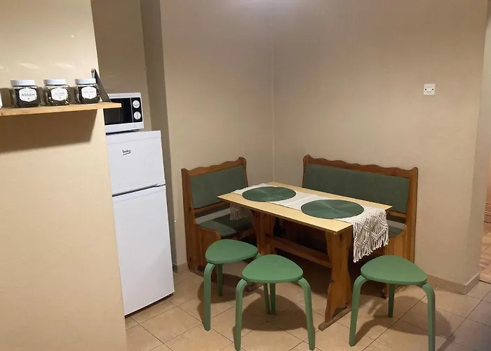 Do Wynajecia - Podwislocze 8a Hostel *