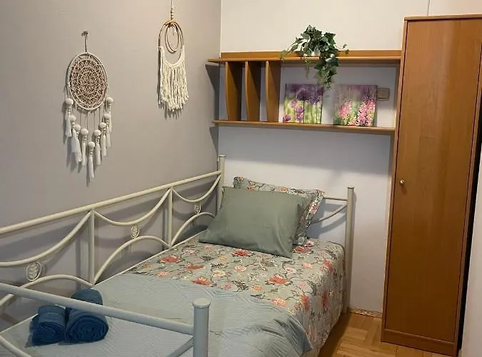 Hostel Do Wynajecia - Podwislocze 8a Rzeszów